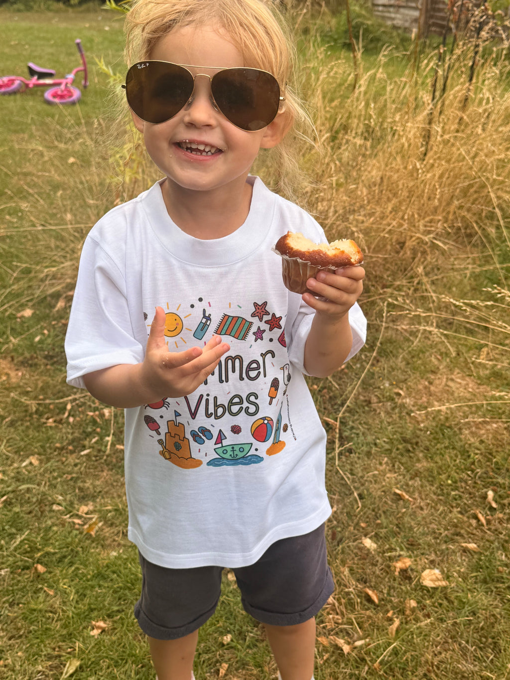 ‘Summer vibes’ T-shirt